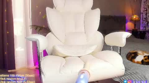 Julia online show from July 21, 4:37 am