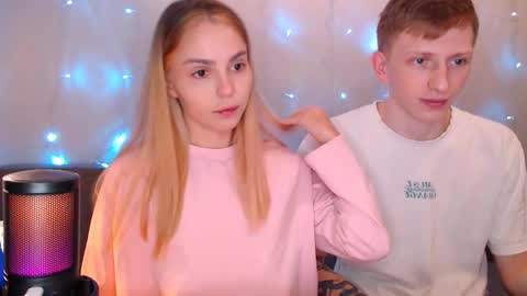 sweet online show from September 19, 9:15 pm