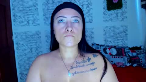 Snapshot of julybravo chatting on March 22, 10:46 pm juliana online show from March 22, 10:46 pm