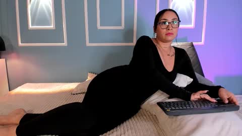 Snapshot of jun_zc chatting on March 24, 9:42 pm Gaby online show from March 24, 9:42 pm