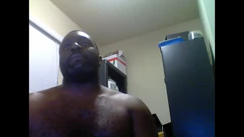 Snapshot of junbug8812 chatting on March 1, 3:32 am junbug8812 online show from March 1, 3:32 am