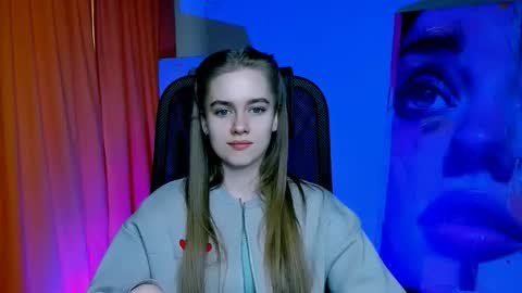 junewoods online show from March 18, 7:22 am