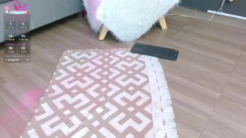 Snapshot of juniper_hill chatting on October 11, 4:22 am Juniper online show from October 11, 4:22 am