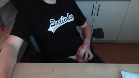 junk2711 online show from September 30, 7:41 pm