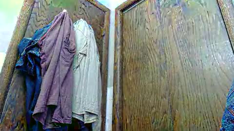 Snapshot of junk_yard_dog chatting on February 21, 5:58 pm Dave online show from February 21, 5:58 pm