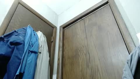 Snapshot of junk_yard_dog chatting on March 3, 12:44 pm Dave online show from March 3, 12:44 pm