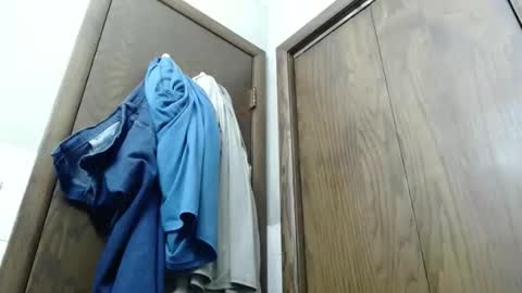 Snapshot of junk_yard_dog chatting on March 8, 1:15 pm Dave online show from March 8, 1:15 pm