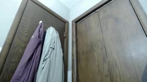 Snapshot of junk_yard_dog chatting on March 17, 12:52 pm Dave online show from March 17, 12:52 pm