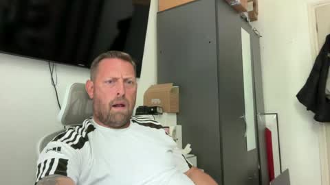 Junky online show from June 21, 12:30 pm