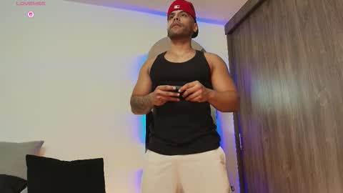 junniormontaner online show from March 18, 7:28 pm