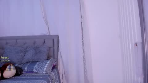  viviana  sasha  online show from November 18, 3:05 pm