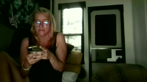 Snapshot of jussnobodybutme chatting on June 12, 2:05 pm CamperGirl online show from June 12, 2:05 pm