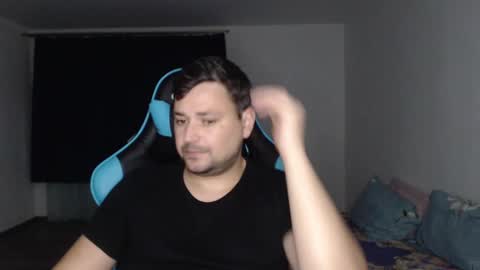 Alex online show from December 5, 6:44 pm