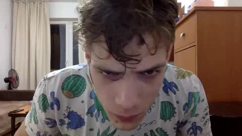 Snapshot of just_alexx12 chatting on January 1, 5:11 pm just_alexx12 online show from January 1, 5:11 pm