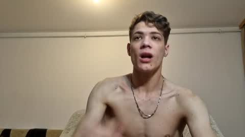 Snapshot of just_alexx12 chatting on January 7, 1:03 pm just_alexx12 online show from January 7, 1:03 pm