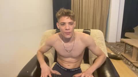 Snapshot of just_alexx12 chatting on January 14, 2:08 am just_alexx12 online show from January 14, 2:08 am