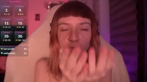 Julia online show from December 16, 3:08 am