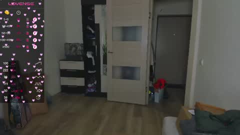 Edwins online show from July 1, 6:07 pm