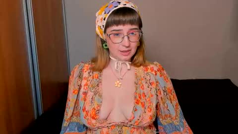 Snapshot of just_fucked chatting on September 30, 11:21 pm Nika and Mark online show from September 30, 11:21 pm