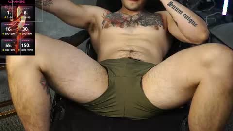 Snapshot of just_hairy_man chatting on June 17, 6:31 pm Kurt online show from June 17, 6:31 pm