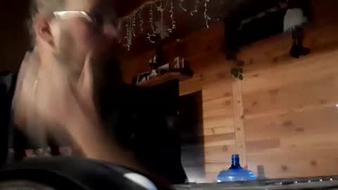 just_hangin_around online show from November 11, 3:56 pm