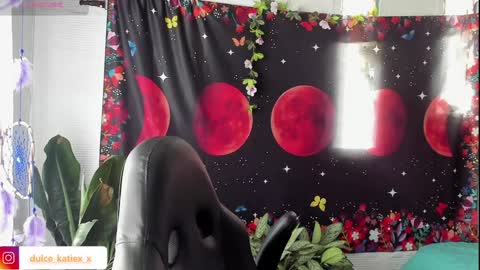 Snapshot of just_katiex chatting on January 9, 7:18 pm Sofia online show from January 9, 7:18 pm