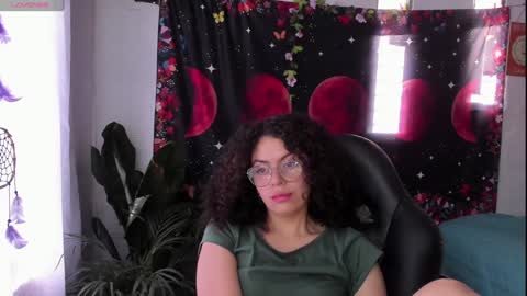 Snapshot of just_katiex chatting on January 11, 8:43 pm Sofia online show from January 11, 8:43 pm