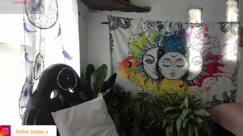 Snapshot of just_katiex chatting on February 6, 6:35 pm Sofia online show from February 6, 6:35 pm