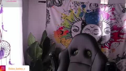 Snapshot of just_katiex chatting on February 19, 6:21 pm Sofia online show from February 19, 6:21 pm