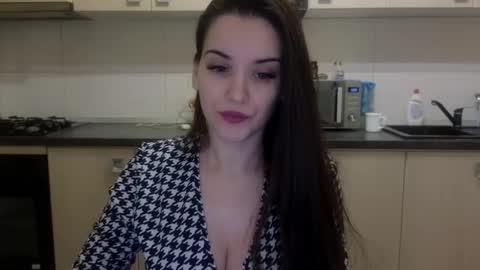 JustAnne online show from February 9, 3:43 am