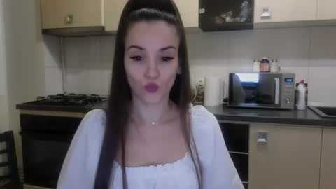 JustAnne online show from July 10, 11:51 pm