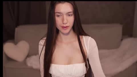 Snapshot of justbarbie_new_ chatting on October 4, 7:56 pm Katarina online show from October 4, 7:56 pm