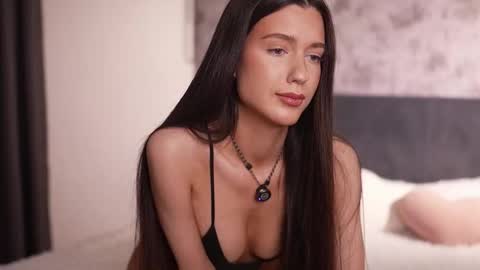 Snapshot of justbarbie_new_ chatting on November 12, 8:08 pm Katarina online show from November 12, 8:08 pm