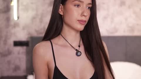 Snapshot of justbarbie_new_ chatting on November 17, 7:41 pm Katarina online show from November 17, 7:41 pm