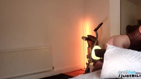 Billie  B  William online show from October 8, 8:34 am