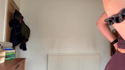 Billie  B  William online show from March 30, 8:59 am