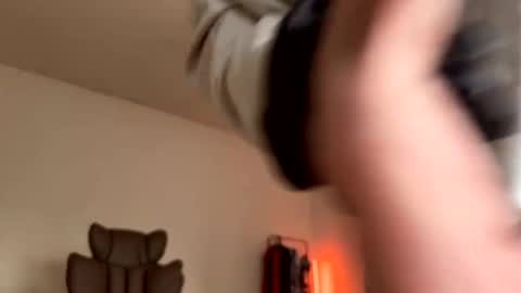 Billie  B  William online show from April 17, 8:50 am