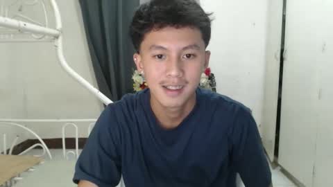 Snapshot of justcallme_james chatting on April 25, 3:42 pm James online show from April 25, 3:42 pm