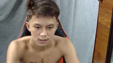 Snapshot of justcallme_james chatting on June 8, 3:40 am James online show from June 8, 3:40 am