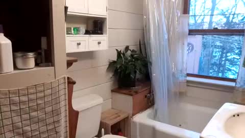 Snapshot of justforthefunofit918229 chatting on March 25, 11:16 am justforthefunofit918229 online show from March 25, 11:16 am