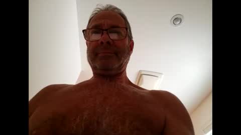 Gil indpendant model exhibitionnist online show from December 13, 6:27 pm