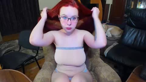 justfoxy online show from September 13, 3:01 pm