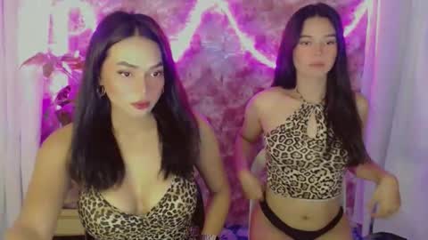 justhewayouare21 online show from March 25, 1:44 am