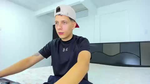 justin_biker online show from September 16, 12:00 am