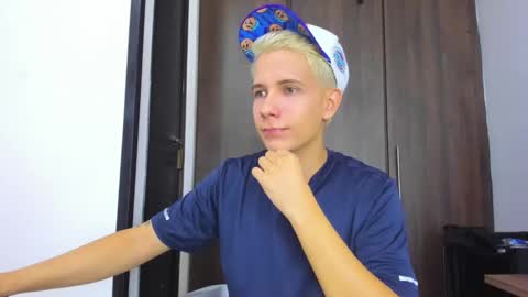 justin_biker online show from November 2, 10:28 am