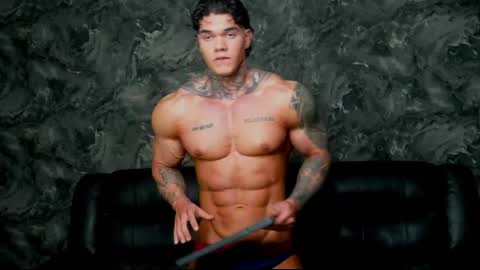 Snapshot of justin_clark1 chatting on April 17, 12:57 am justin clark1 online show from April 17, 12:57 am