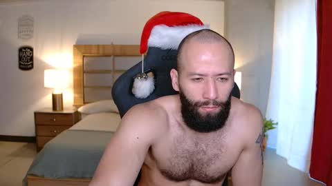 Justin online show from December 1, 11:59 am