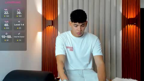 Snapshot of justin_mack_ chatting on November 28, 5:59 pm Justin online show from November 28, 5:59 pm