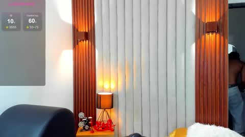 Snapshot of justin_mack_ chatting on November 29, 7:28 pm Justin online show from November 29, 7:28 pm