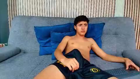Justin Ortiz online show from June 12, 7:13 pm